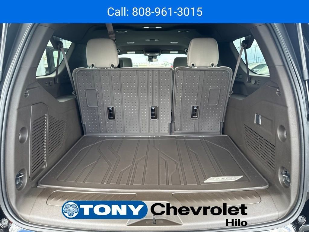 2025 Chevrolet Suburban LS