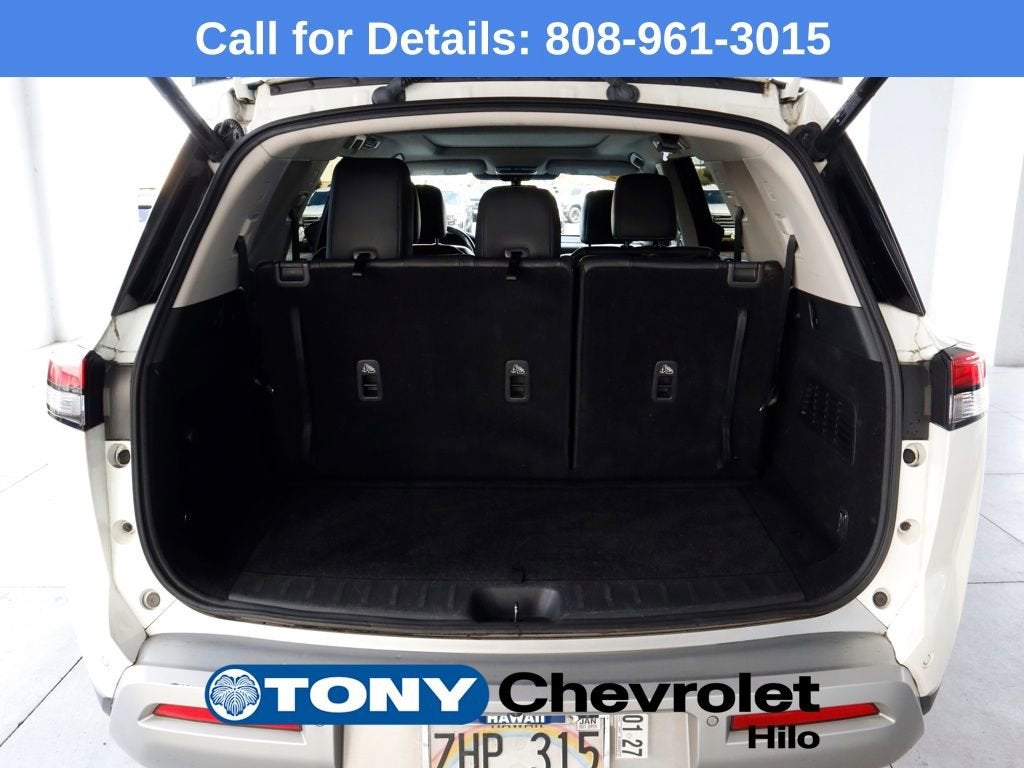 2022 Nissan Pathfinder SL