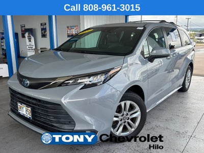 2022 Toyota Sienna XLE Woodland Edition