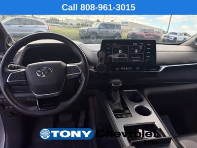 2022 Toyota Sienna XLE Woodland Edition