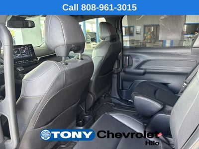 2022 Toyota Sienna XLE Woodland Edition