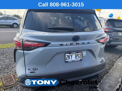 2022 Toyota Sienna XLE Woodland Edition