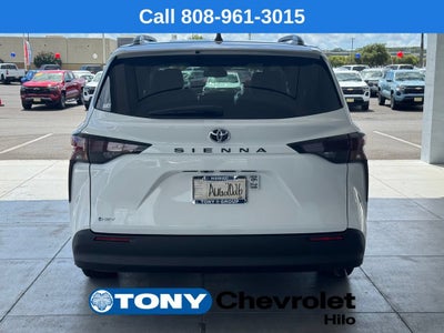 2026 Toyota Sienna LE