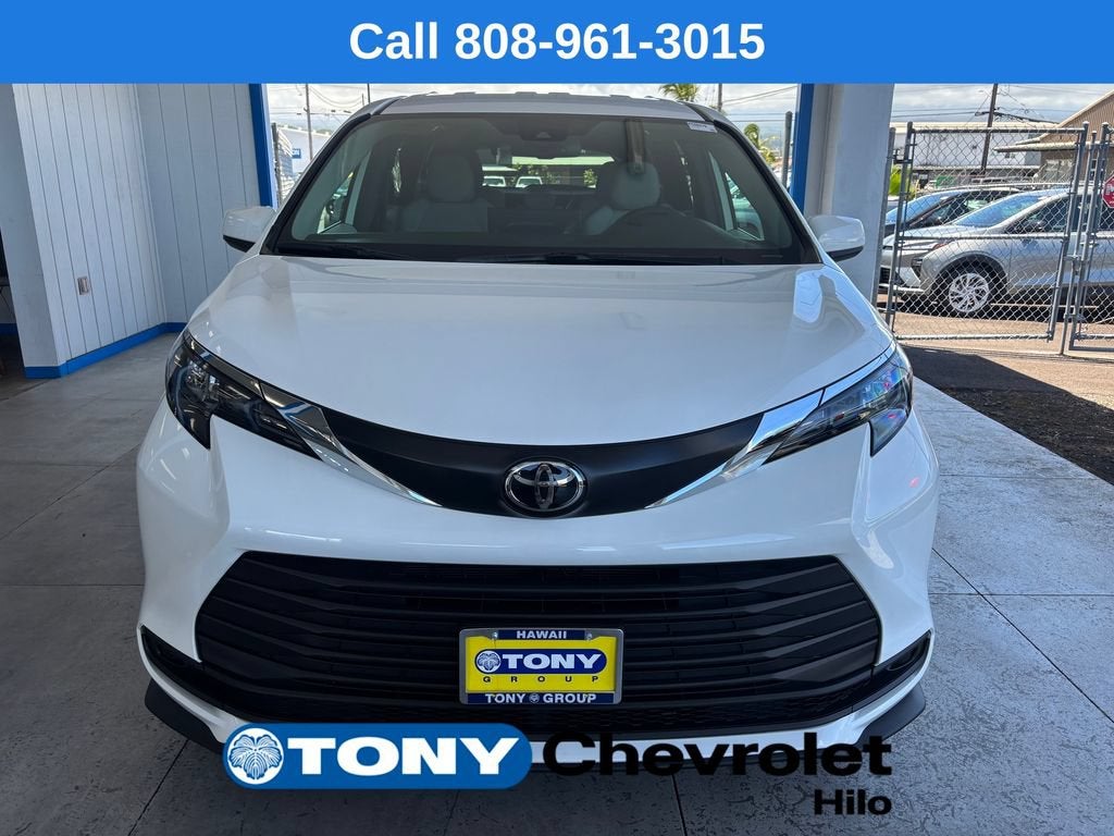 2026 Toyota Sienna LE