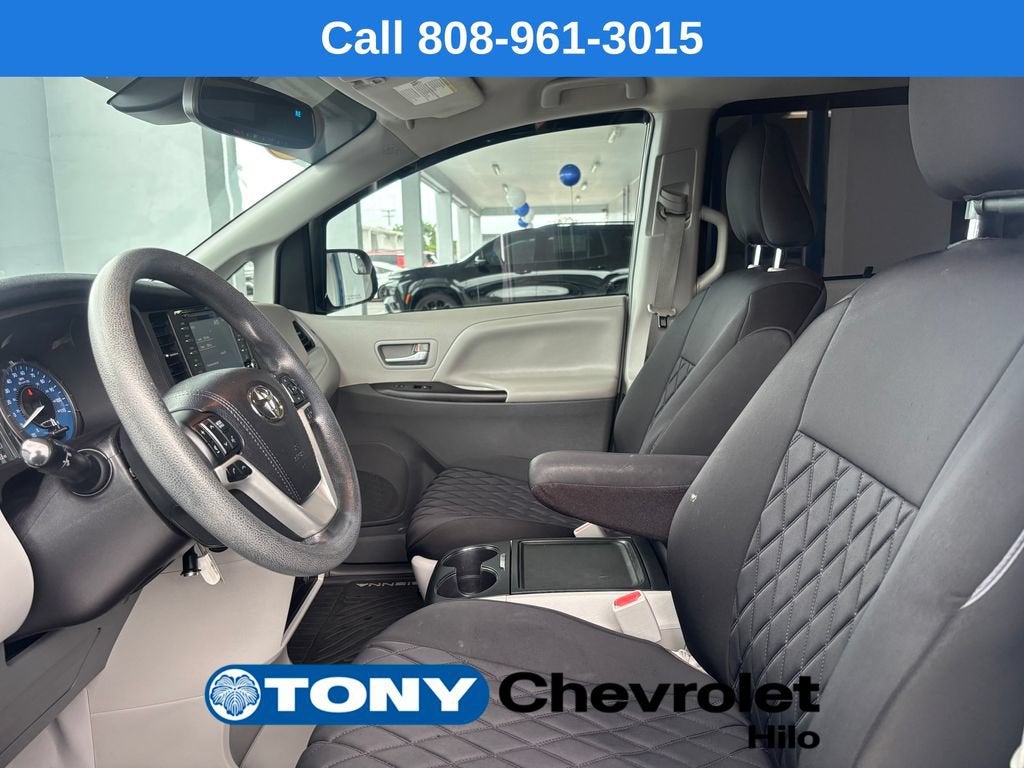 2018 Toyota Sienna LE 8 Passenger