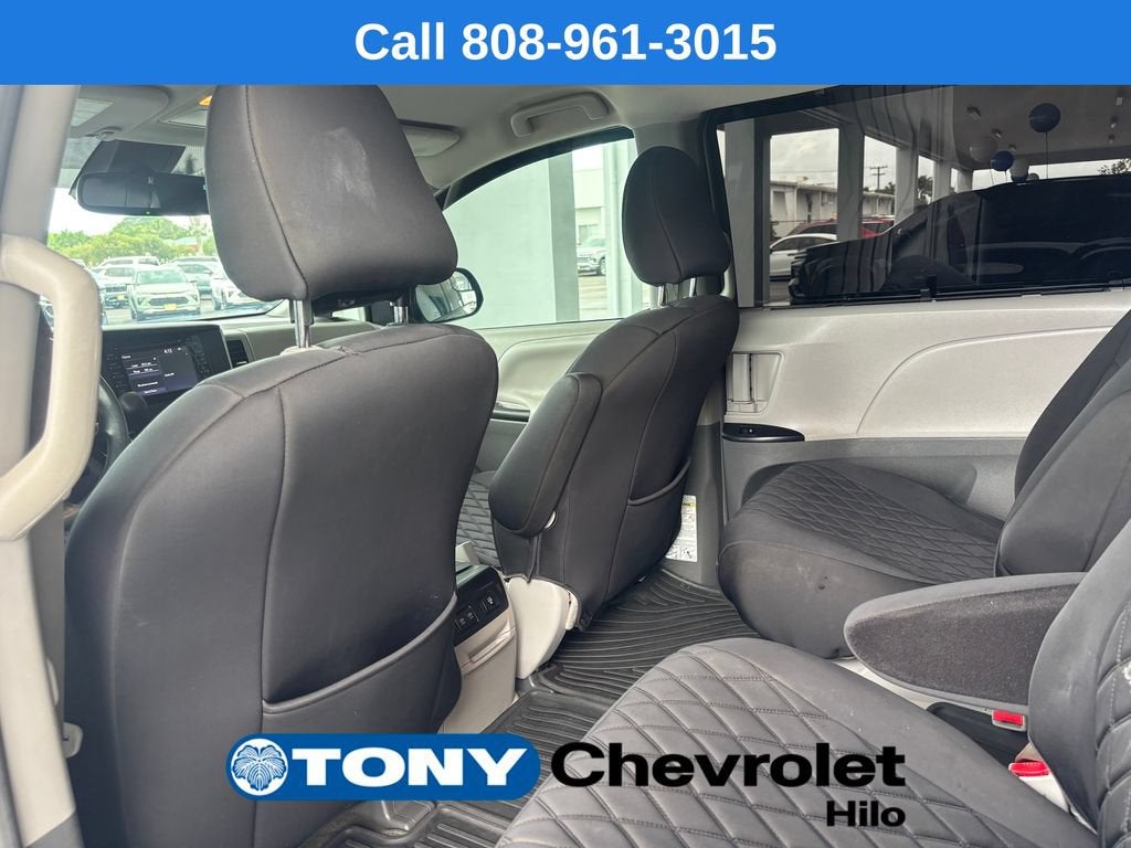 2018 Toyota Sienna LE 8 Passenger