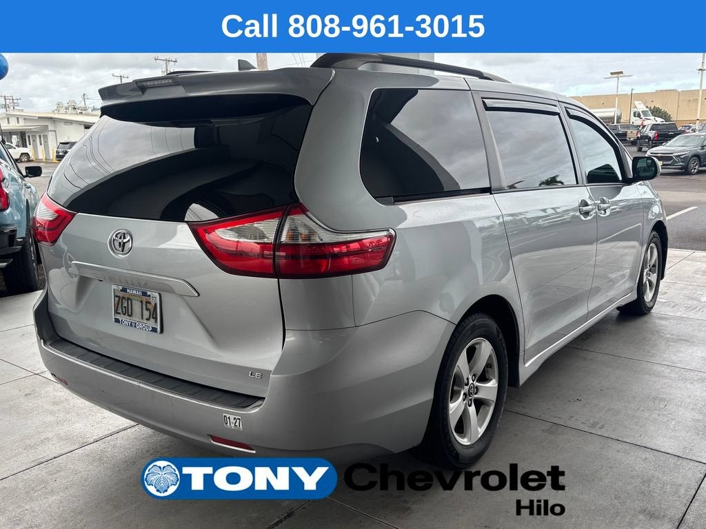 2018 Toyota Sienna LE 8 Passenger