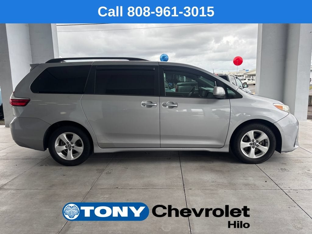 2018 Toyota Sienna LE 8 Passenger