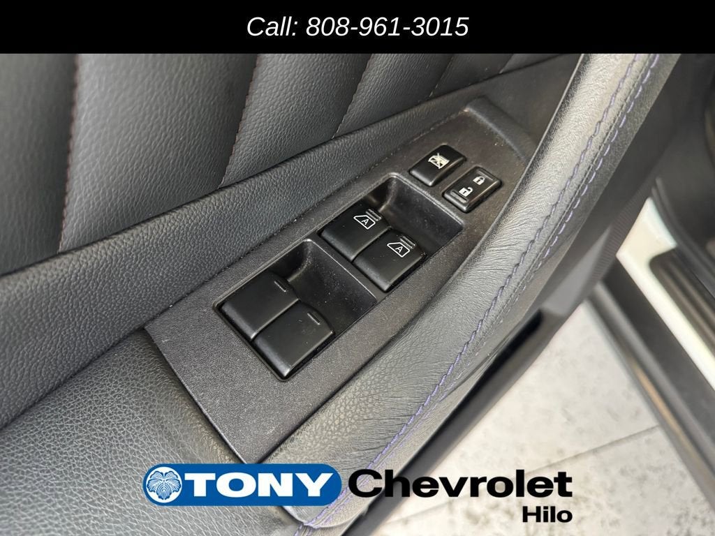 2015 INFINITI QX70 RWD 4dr